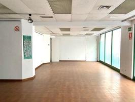 Local comercial en venta en Vilanova i la Geltrú, Centre photo 0