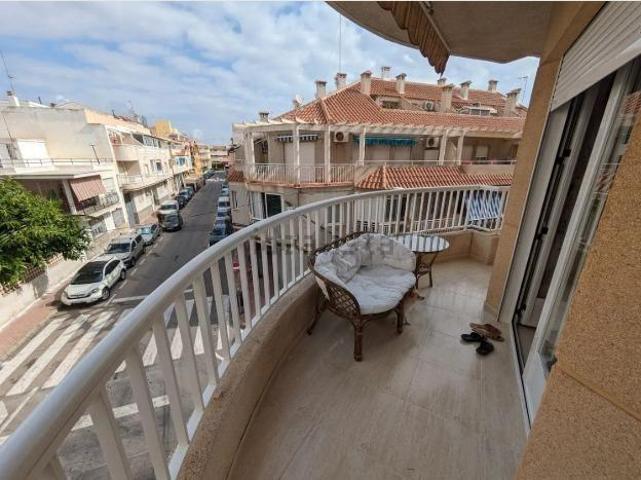 Apartamento en venta en Torrevieja, Playa de los Locos photo 0