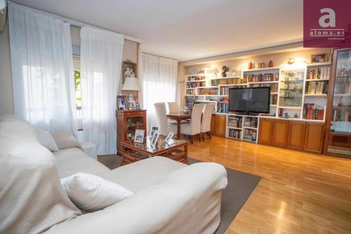 Piso en venta en Cáceres, Calle Argentina, 10001 photo 0