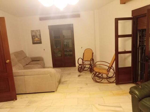 Piso en venta en Gelves photo 0