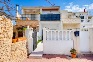 Bungalow en venta en Torrevieja photo 0
