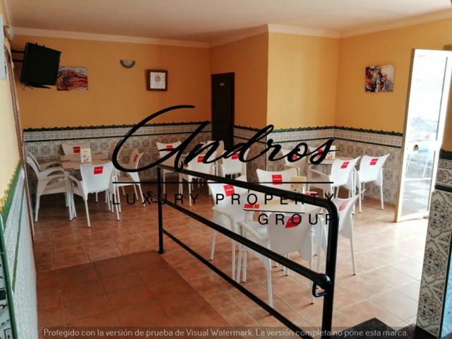 Local comercial en venta en Estepona, Centro photo 0