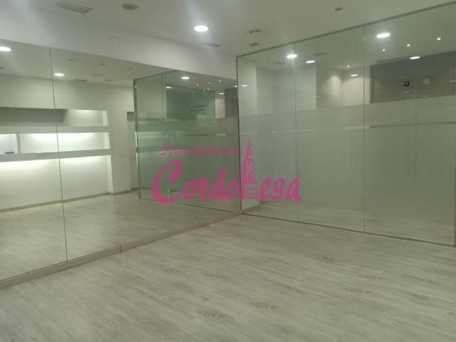 Local comercial en venta en Córdoba, Zoco photo 0