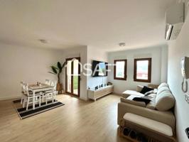 Piso en venta en Sanet y Negrals photo 0