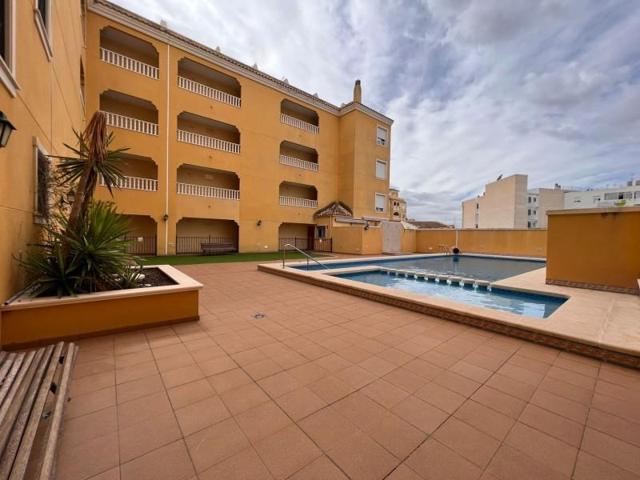 Apartamento en venta en Almoradi photo 0
