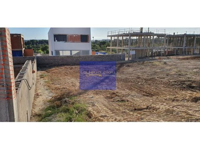 Terreno en venta en Torrent, Santa Apolonia photo 0