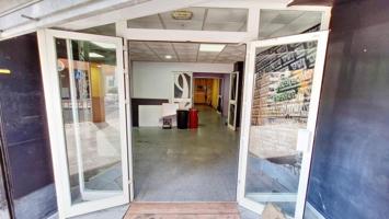 Local comercial en venta en Algeciras, Centro photo 0