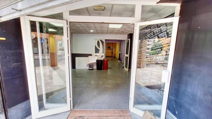 Local comercial en venta en Algeciras, Centro photo 0