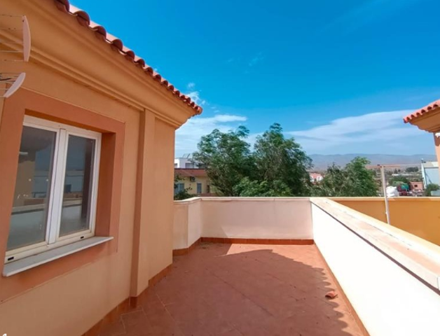 Adosada en venta en Tabernas photo 0