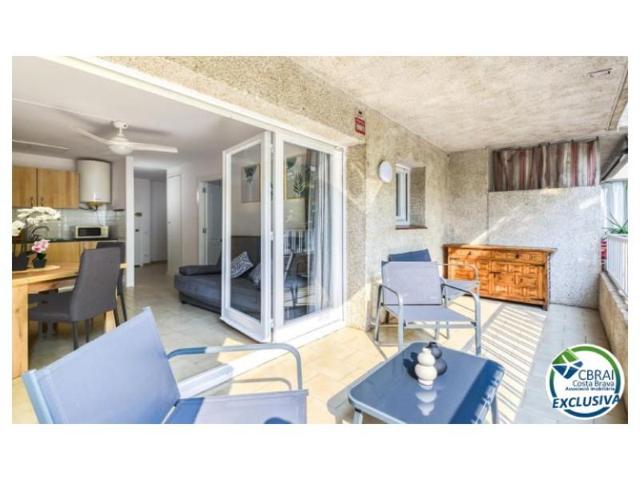 Piso en venta en Empuriabrava photo 0