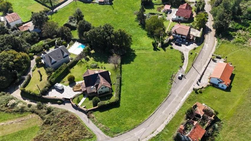 Terreno en venta en Camargo, Igollo photo 0