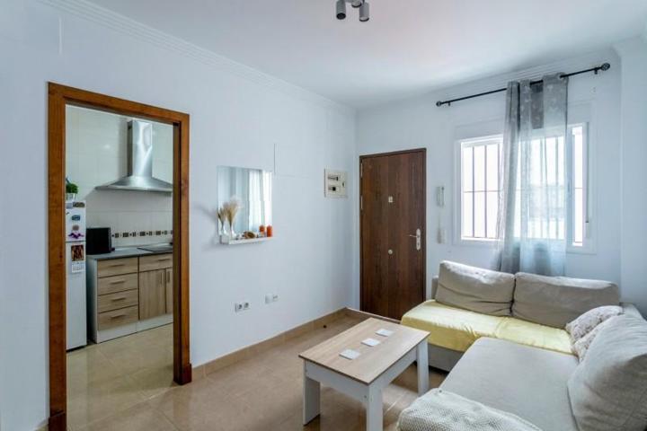 Apartamento en venta en Chiclana de la Frontera, Fuente amarga photo 0
