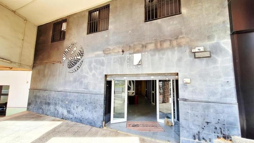 Local comercial en venta en Algeciras, Centro photo 0
