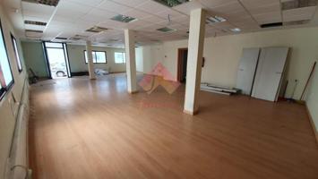 Local comercial en venta en Ronda, San Cristobal photo 0