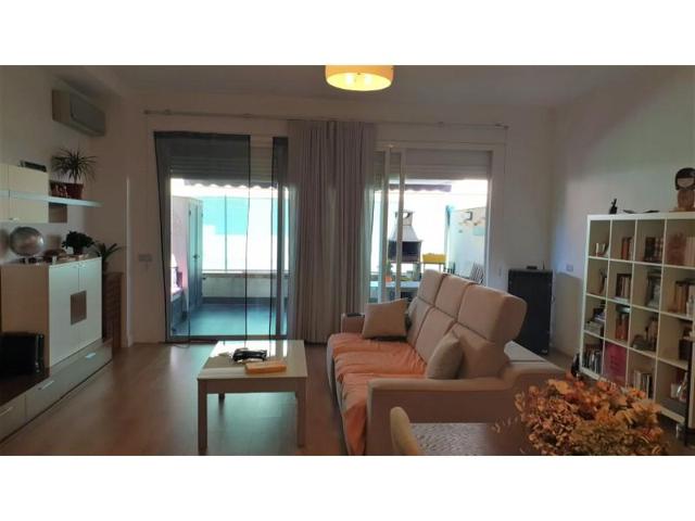 Casa en venta en Loeches photo 0