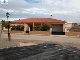 Adosada en venta en Pozo-Lorente, Pozo Lorente photo 0