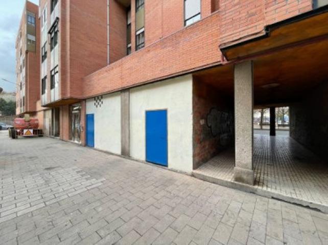 Local comercial en venta en Valladolid, La Victoria photo 0