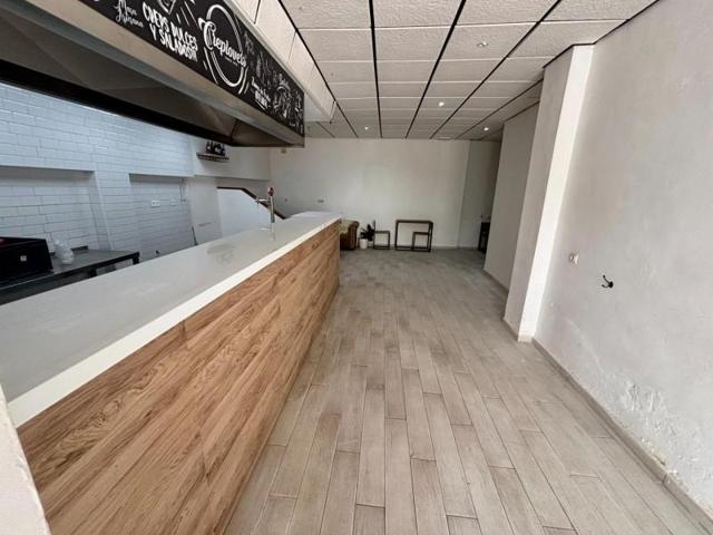 Local comercial en venta en Benalmádena, Centro photo 0