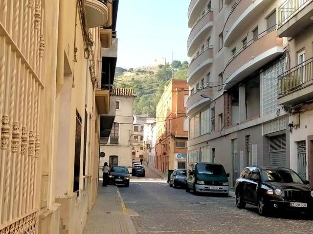 Adosada en venta en Oliva, Oliva Pueblo photo 0