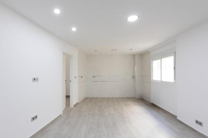 Piso en venta en Salobreña, Ayuntamiento photo 0