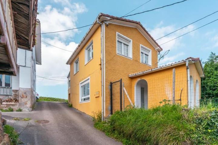Casa en venta en Castrillón, Pillarno photo 0