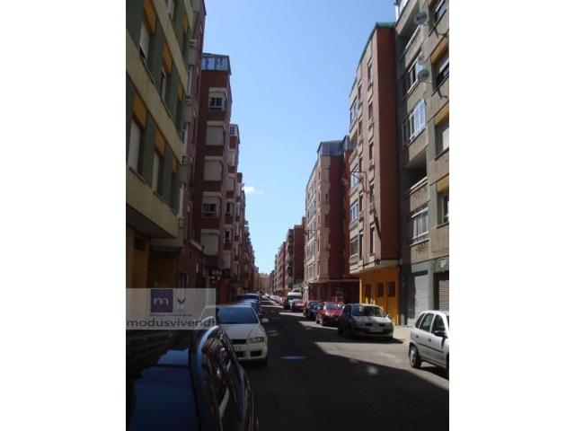 Local comercial en venta en León photo 0