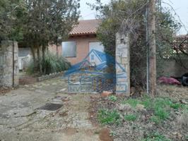 Casa con terreno en venta en Alija del Infantado, Benavente, 24761 photo 0