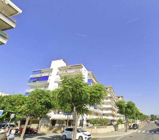 Piso en venta en La Pineda, Primera linea de playa la pineda photo 0
