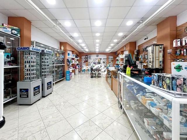 Local comercial en venta en Lucena, Calle el Peso, 14900 photo 0