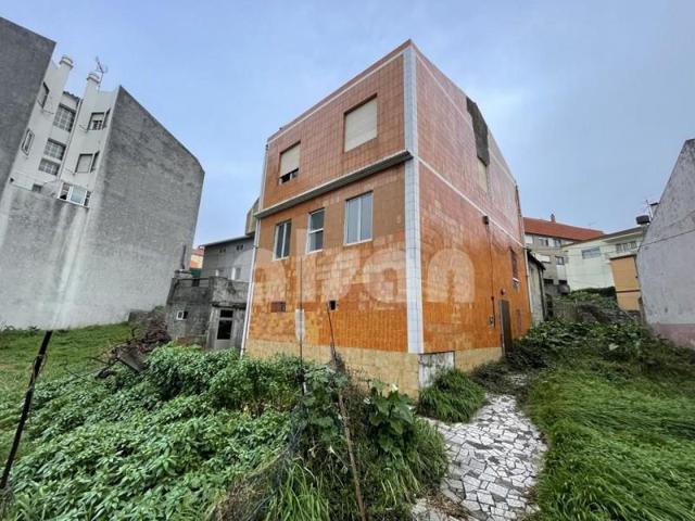 Edificio en venta en A Guarda, Rúa O Rosal, 36780 photo 0