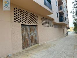 Local comercial en venta en Algeciras, San Bernabé photo 0