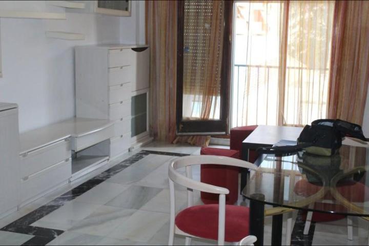 Piso en venta en Algeciras, SALESIANOS photo 0