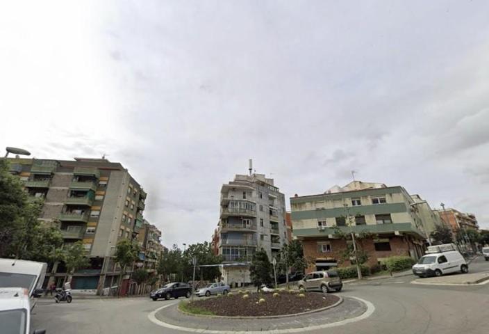 Piso en venta en Badalona, Artigas - Llefià photo 0