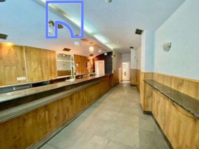 Local comercial en venta en Pamplona, Casco Viejo photo 0