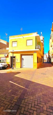 Casa en venta en Albatera, Centro photo 0