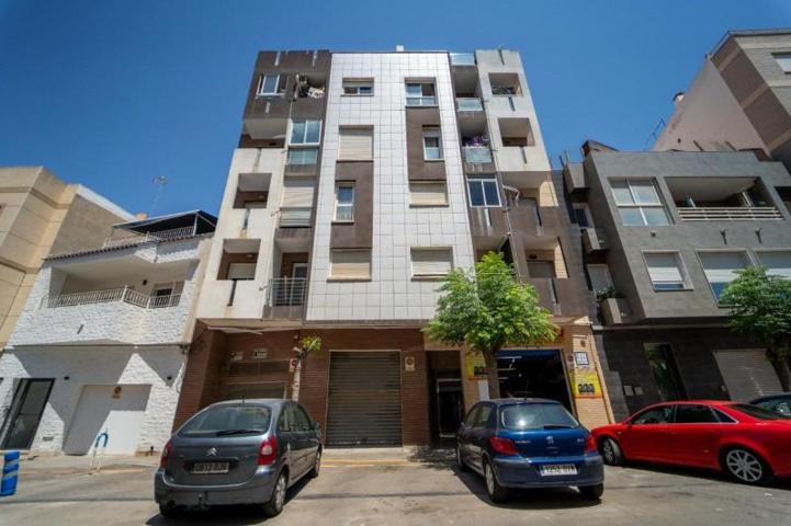 Apartamento en venta en Torrevieja, Centro photo 0