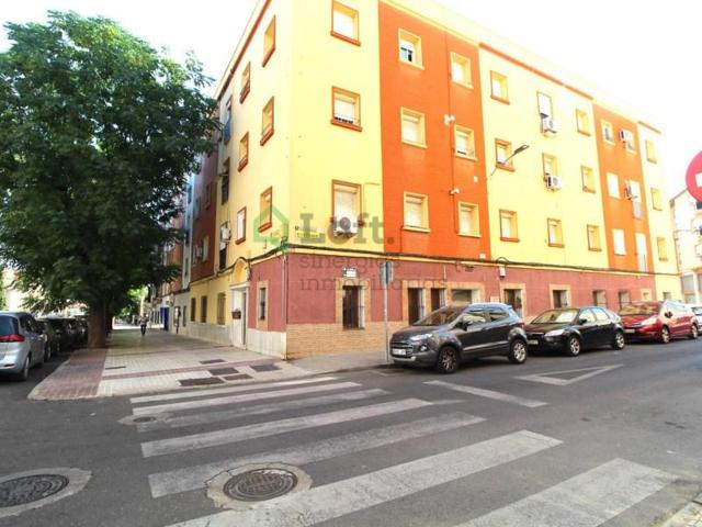 Apartamento en venta en Badajoz photo 0