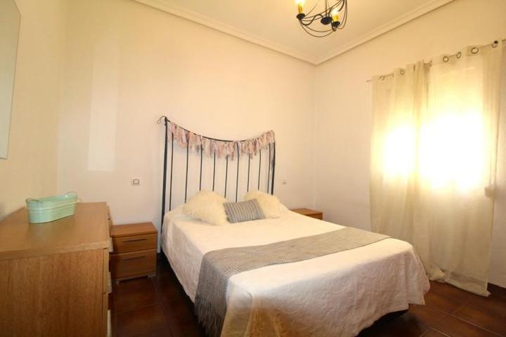 Apartamento en venta en Badajoz, Pardaleras photo 0