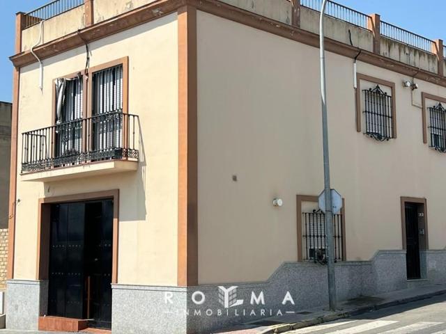 Adosada en venta en Coria del Río, Andalucia photo 0