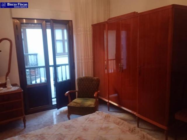 Casa en venta en Ponferrada, Zona Alta photo 0