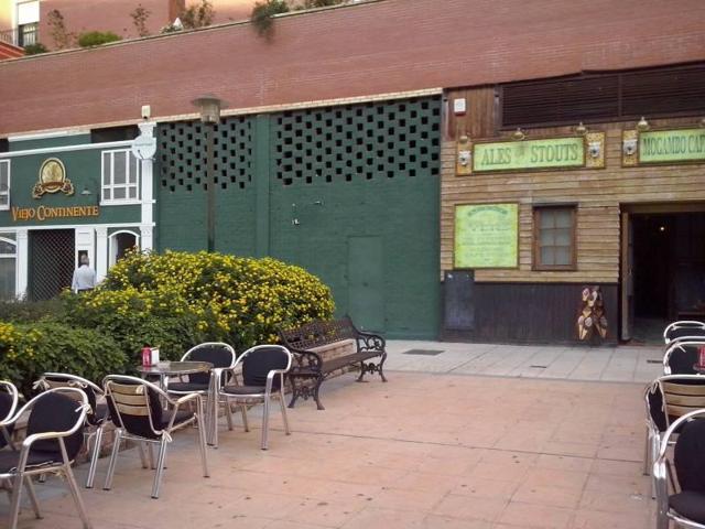 Local comercial en venta en Badajoz, Valdepasillas photo 0