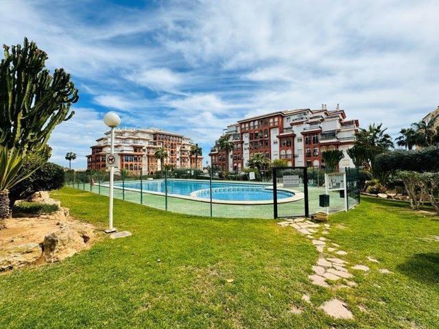 Apartamento en venta en Torrevieja, La Mata photo 0