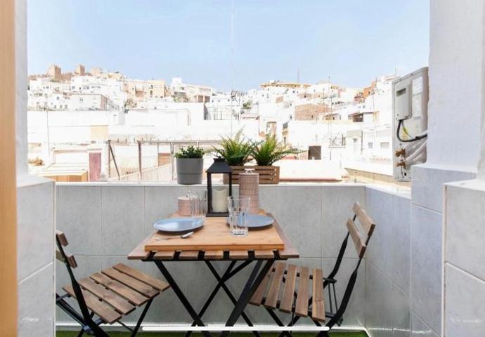 Piso en venta en Almería, Centro photo 0