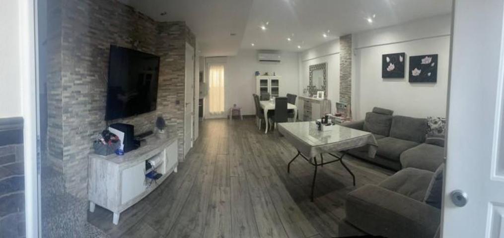 Adosada en venta en Los Santos de Maimona, Los Santos de Maimona photo 0