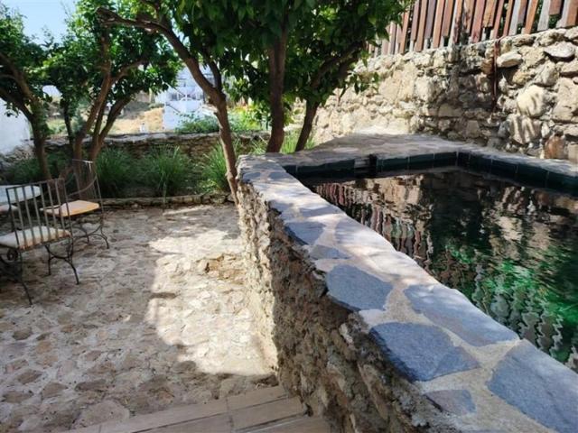 Casa con terreno en venta en Arriate photo 0