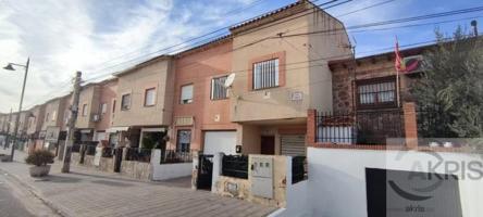 Chalet en venta en Chozas de Canales photo 0
