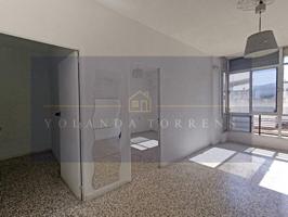 Piso en venta en Alcalá de Guadaira photo 0