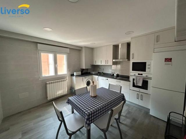 Piso en venta en Aranda de Duero, Santa Catalina photo 0