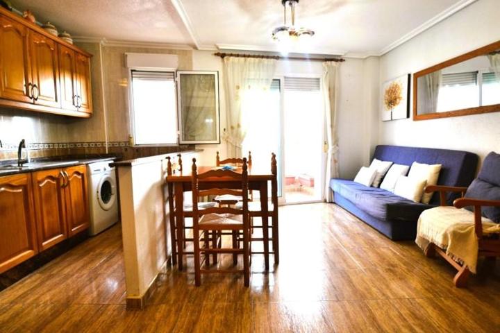 Apartamento en venta en Torrevieja, Estacion de autobuses photo 0