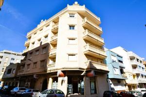 Apartamento en venta en Torrevieja, Estacion de autobuses photo 0